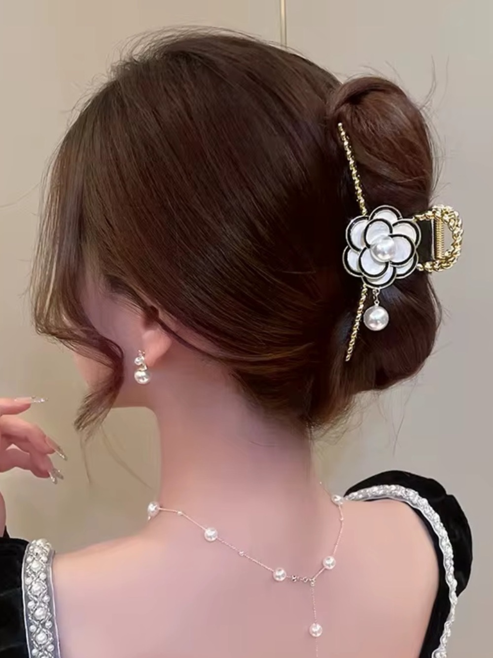 NWT White & Gold Camellia Flower Hair Claw Clip w/ Pearl Accent